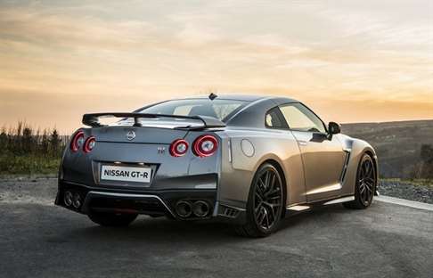 nissan gt-r 2017