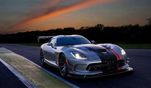 novo dodge viper acr