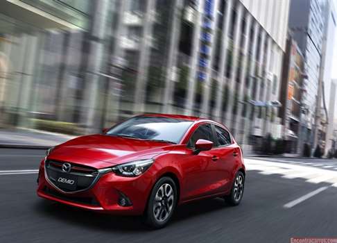 mazda 2 2015