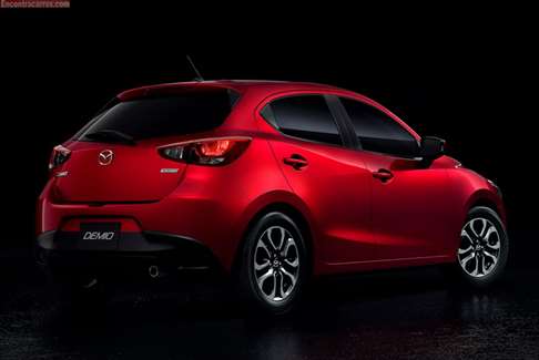 novo mazda 2 2014/2015