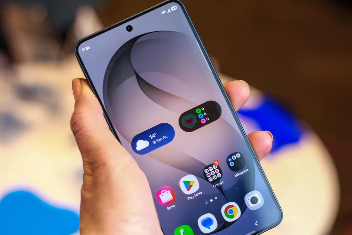 Samsung confirma que Galaxy S26 Ultra tem tela de 8 bits, não 10 bits como anunciado