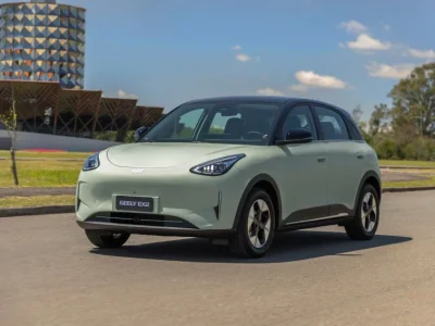 Geely EX2 chega a R$ 99 mil para taxistas e desafia BYD Dolphin Mini