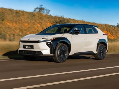 Toyota BZ4X chega ao Brasil por R$ 420 mil com autonomia de 361 km