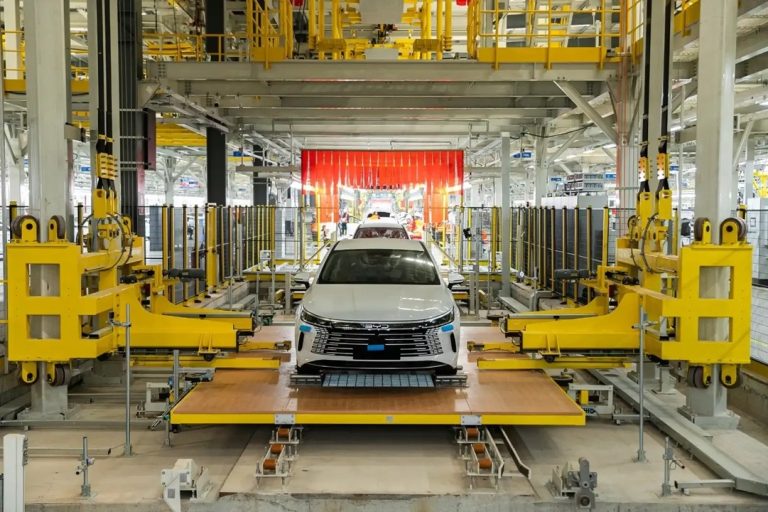 Cota zero para importação de elétricos gera controvérsias entre montadoras no Brasil
