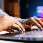 Confiança em criadores impulsiona novos caminhos para receita no marketing digital