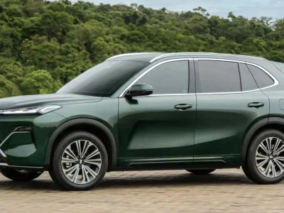 Geely melhora desempenho de SUV eliminando item criticado e atraindo consumidores
