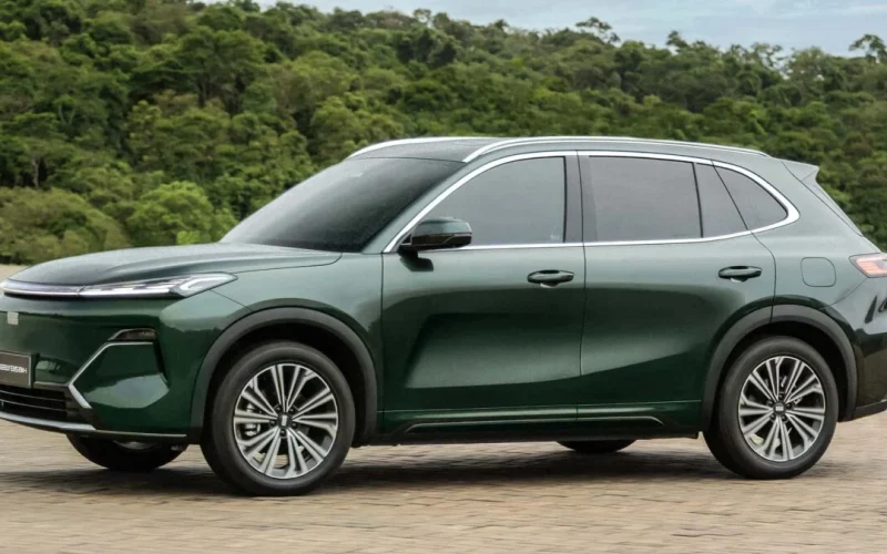 Geely melhora desempenho de SUV eliminando item criticado e atraindo consumidores