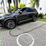 Brasil ultrapassa 25 mil pontos de recarga para veículos elétricos em 2026