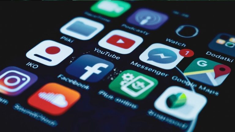 68% das pequenas empresas no Brasil adotam marketing digital como estratégia essencial