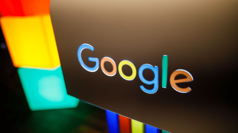 Google Ads API v24.2 traz novidades em segurança, transparência de IA e relatórios