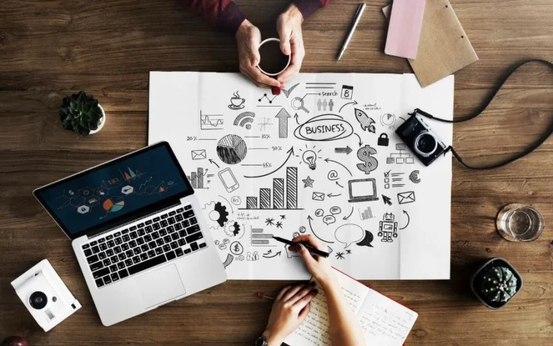 Pequenas Empresas Adotam Marketing Digital com Alta Procura por Agências Especializadas