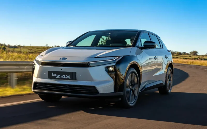 Toyota bZ4X: o primeiro carro elétrico da marca chega ao Brasil