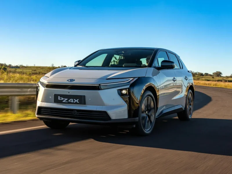 Toyota bZ4X: o primeiro carro elétrico da marca chega ao Brasil