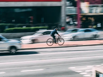Revisão gratuita de bicicletas na Praça do Ciclista durante Maio Amarelo