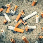 Bitucas de cigarro viram moeda por alimentos em Utrecht, na Holanda