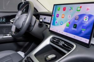 Geely EX2 reduz preço e desafia BYD e Renault no mercado de elétricos no Brasil