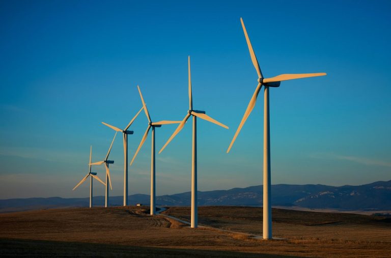 Energia eólica atinge recorde global com 165 gigawatts de nova capacidade