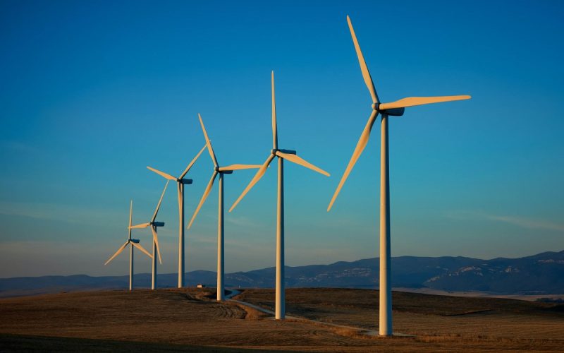 Energia eólica atinge recorde global com 165 gigawatts de nova capacidade