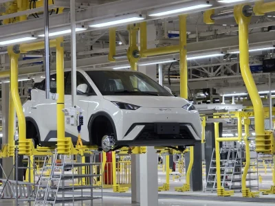 Governo renova isenção para importação de kits de carros elétricos e híbridos
