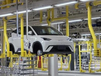 Governo renova isenção para importação de kits de carros elétricos e híbridos