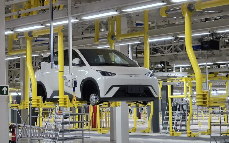 Governo renova isenção para importação de kits de carros elétricos e híbridos