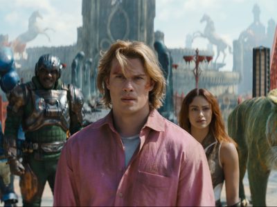 Elenco de Mestres do Universo se apresenta no Brasil com Nicholas Galitzine e Camila Mendes