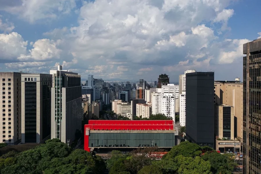 Heineken fornece energia renovável para o MASP e promove sustentabilidade cultural