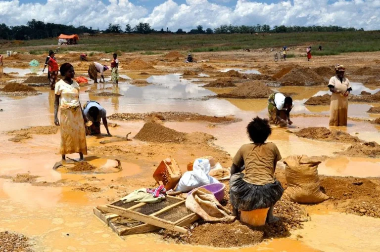 Minerais Críticos: A Injustiça Oculta da Transição Energética Sustentável