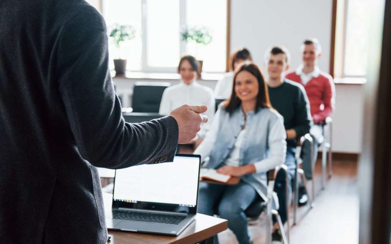 Universidades no Brasil ampliam cursos de Inteligência Artificial para o mercado