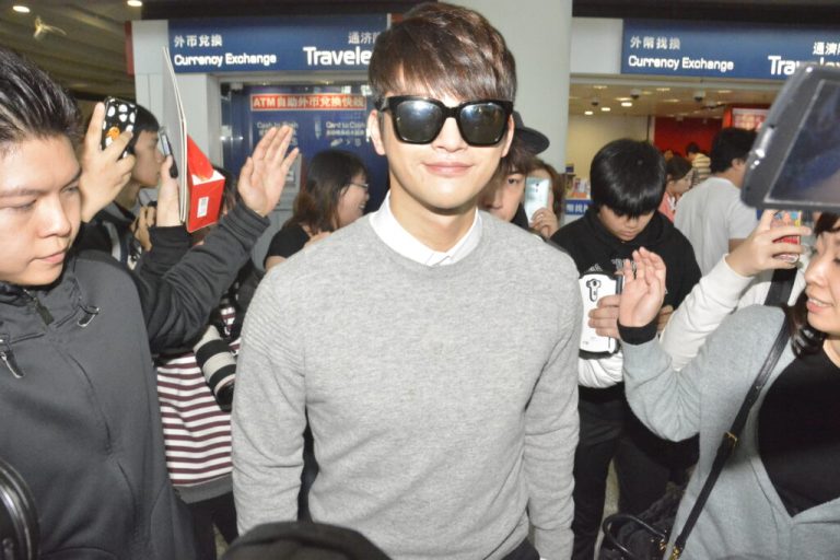 Seo In Guk se encontra com fãs em São Paulo no dia 24 de agosto