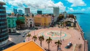 Previsão de chuvas intensas e céu nublado em Recife nesta semana