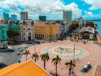 Previsão de chuvas intensas e céu nublado em Recife nesta semana