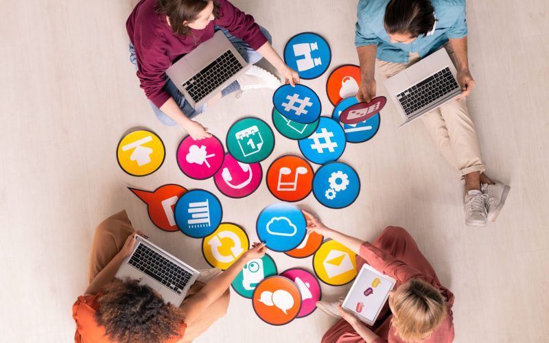 Mídia paga é a principal fonte de ROI em marketing digital em 2024