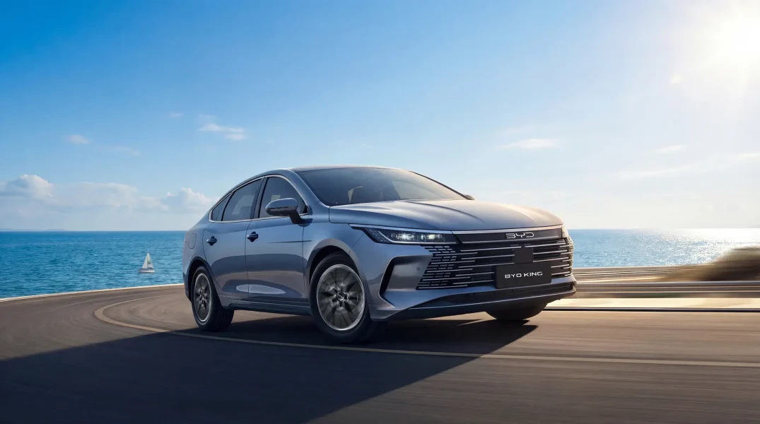 Crescimento das vendas de elétricos e híbridos: BYD e Geely se destacam