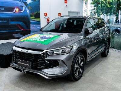 BYD Brasil atinge 300 mil veículos vendidos e consolida liderança no mercado elétrico