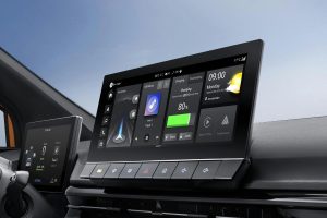 Novo hatch elétrico por R$ 129.990 supera BYD Dolphin em autonomia e preço competitivo