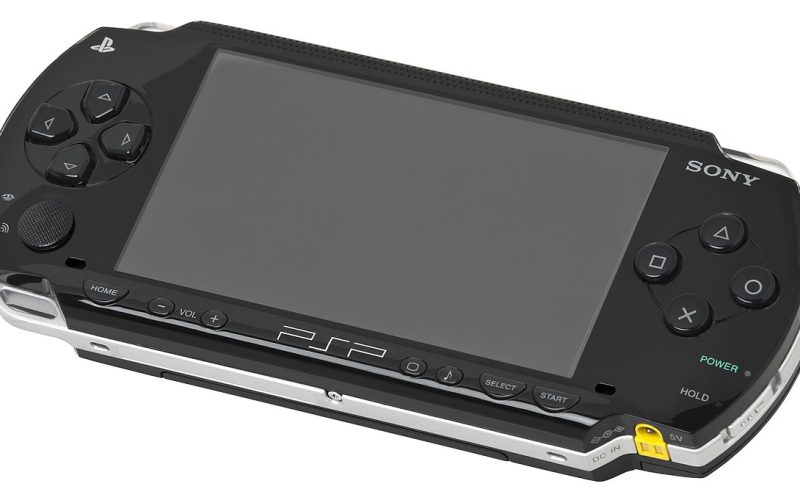Shawn Layden acredita que o PSP 2 teria sido melhor que o PS Vita
