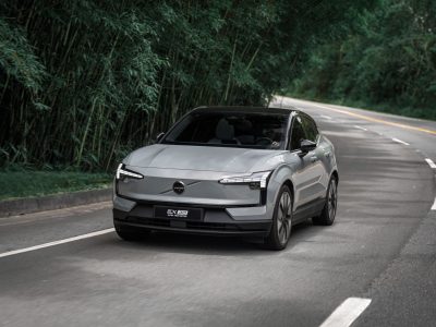 Volvo EX30 se destaca e apresenta deságio quase duas vezes menor que o BYD Seal no mercado de veículos elétricos
