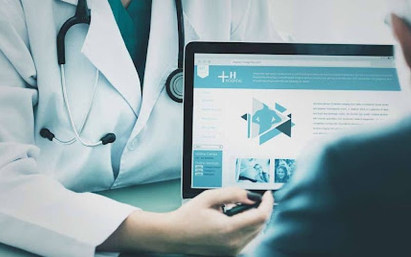 Marketing médico no Brasil cresce com 2,81 médicos por mil habitantes e novas estratégias digitais