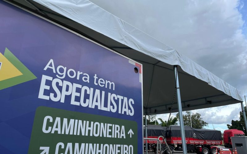 Caminhoneiros ganham atendimento médico gratuito em pontos de parada nas estradas