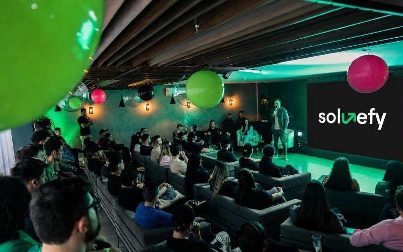 Solvefy integra IA e marketing digital em novo ecossistema de vendas e soluções