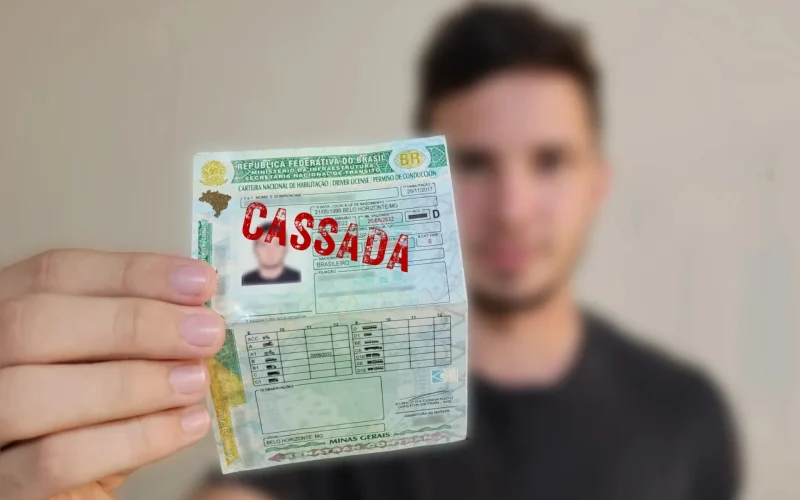 CNH cassada: saiba infrações, multas e caminhos para recuperação
