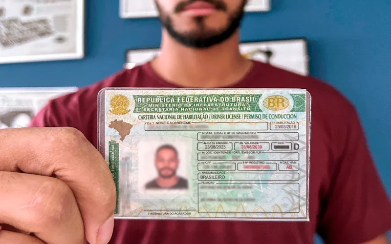 Diferenças Cruciais entre Suspensão e Cassação da CNH que Todo Motorista Deve Saber