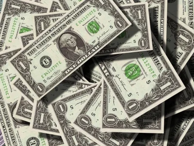 Trabalho remoto: profissões que pagam em dólar e multiplicam rendimentos no Brasil