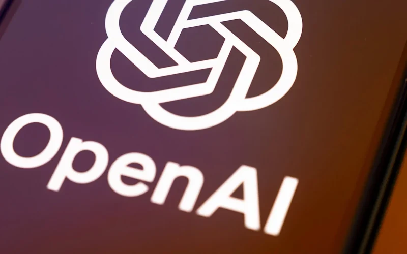 OpenAI busca engenheiros para desenvolver novos formatos de anúncios no ChatGPT