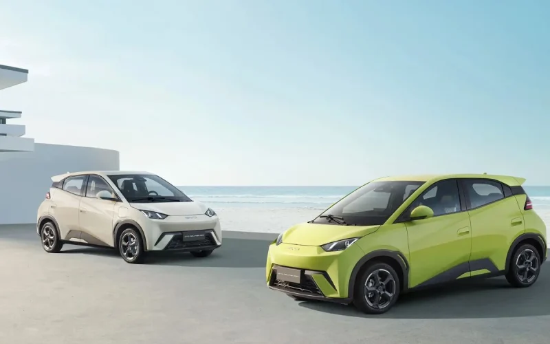 BYD e Geely respondem por 82% do mercado de elétricos, com o Brasil se destacando como principal comprador de veículos chineses.