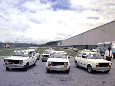 Fiat 147 completa 50 anos: inovações e impacto na indústria automotiva brasileira