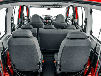 Cinco carros de 7 lugares usados com baixo custo de manutenção