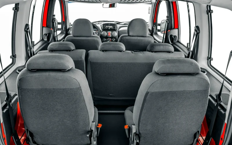 Cinco carros de 7 lugares usados com baixo custo de manutenção