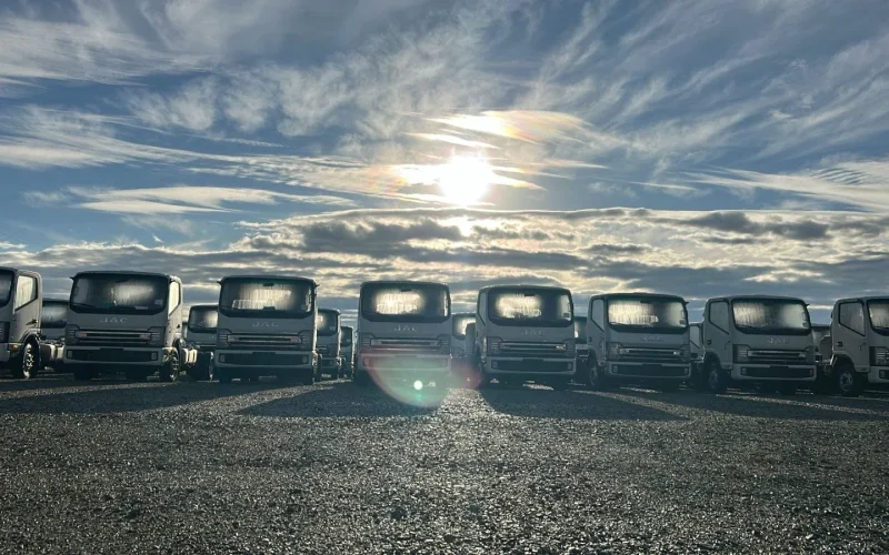 Jac Caminhões inicia operações no Brasil com modelo leve de 9,7 toneladas